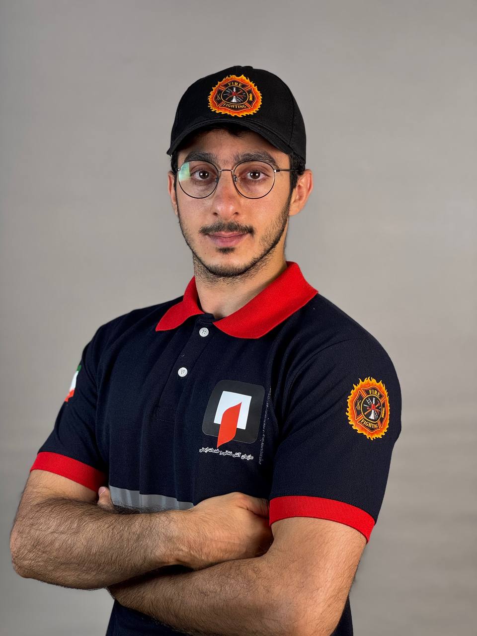 تیشرت یقه رنگی قرمز سرمه ای